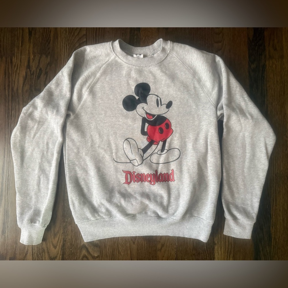 GUC Disneyland Heather Gray Crewneck Sweatshirt w/ Mickey Mouse - unisex small